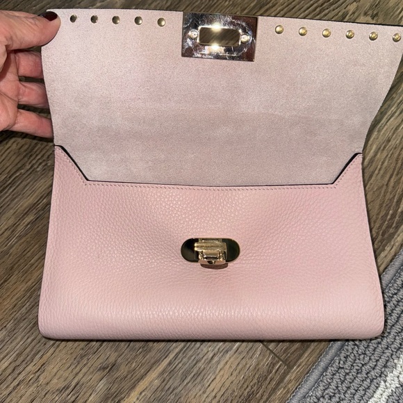 Authentic Valentino Rockstud clutch/crossbody bag. - Picture 8 of 16